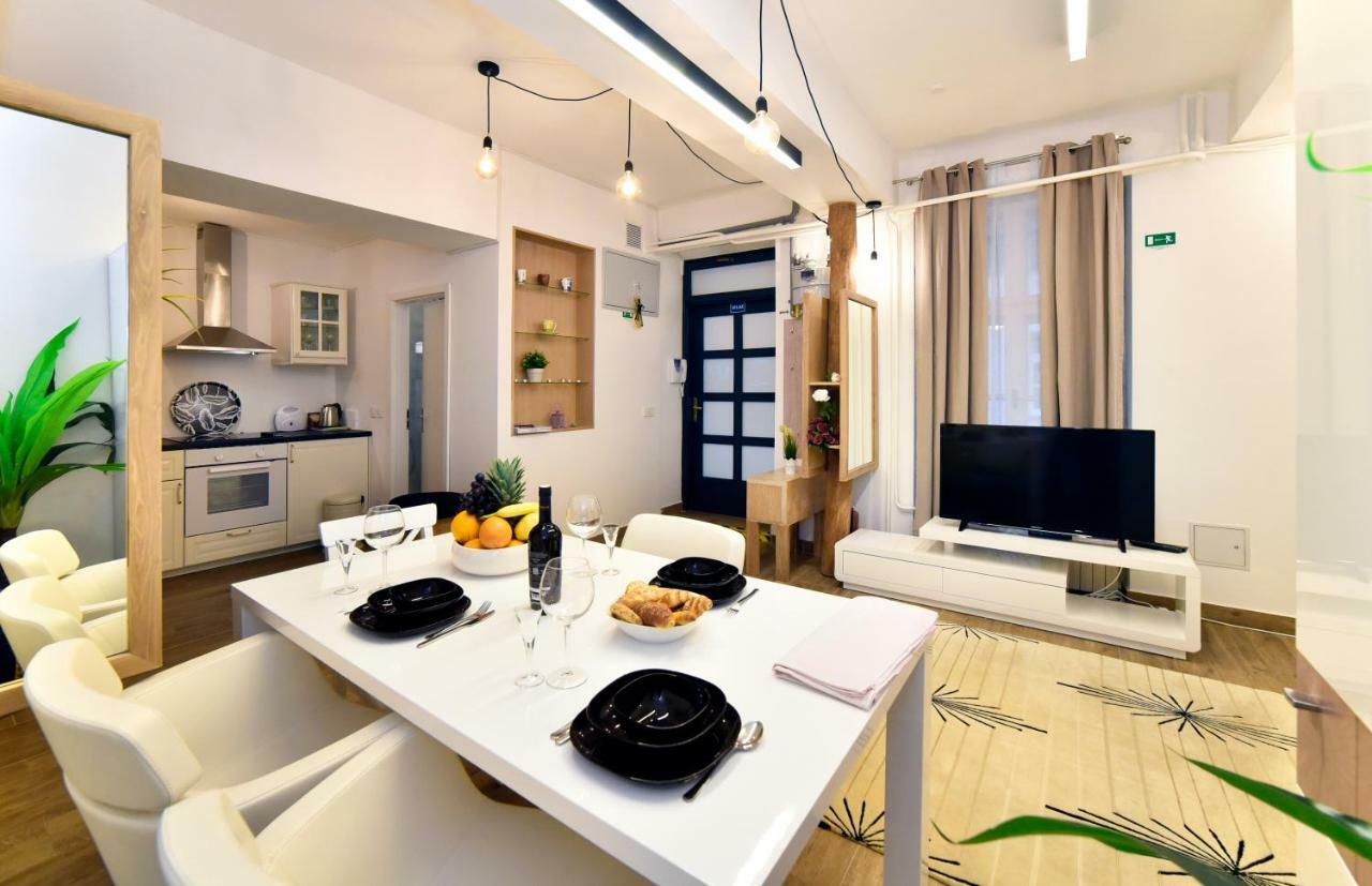 Ban Jelacic Apartment Загреб Екстер'єр фото